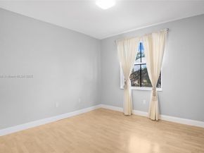 886 NW 135th Ter, Pembroke Pines FL 33028