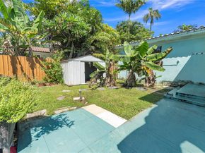 1146 Polk St, Hollywood FL 33019