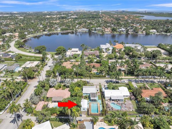 1146 Polk St, Hollywood FL 33019