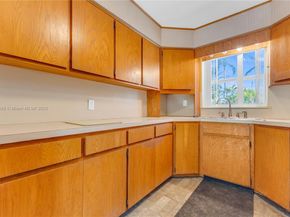 1146 Polk St, Hollywood FL 33019