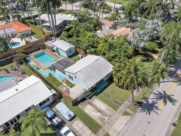 1146 Polk St, Hollywood FL 33019
