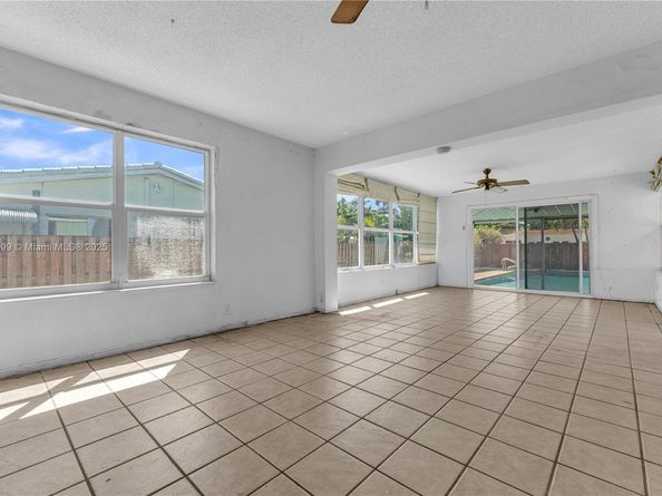 1146 Polk St, Hollywood FL 33019