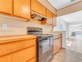 1146 Polk St, Hollywood FL 33019