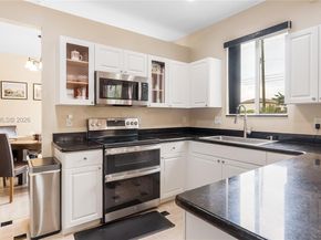 1884 SE 19th St, Homestead FL 33035