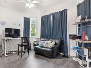 1884 SE 19th St, Homestead FL 33035