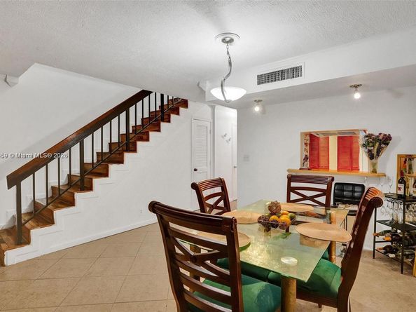 6483 Racquet Club Dr 22, Lauderhill FL 33319