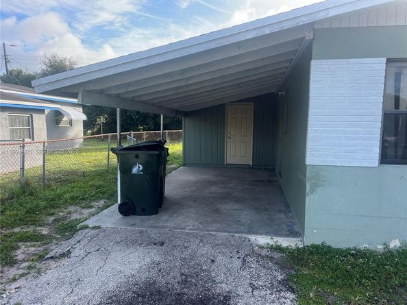 1040 NW 24th Ave, Fort Lauderdale FL 33311
