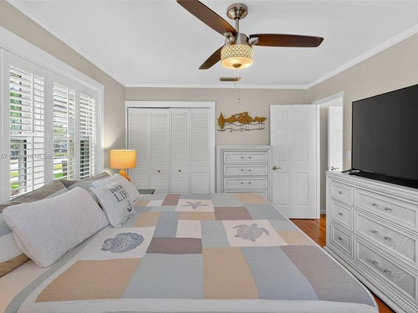 1527 Mayo St, Hollywood FL 33020