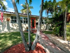 1527 Mayo St, Hollywood FL 33020