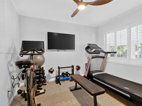 1527 Mayo St, Hollywood FL 33020