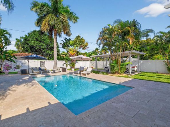 1527 Mayo St, Hollywood FL 33020