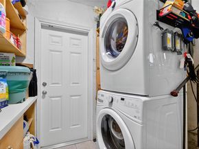 1527 Mayo St, Hollywood FL 33020