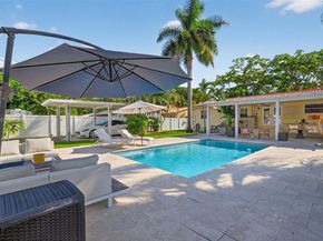 1527 Mayo St, Hollywood FL 33020