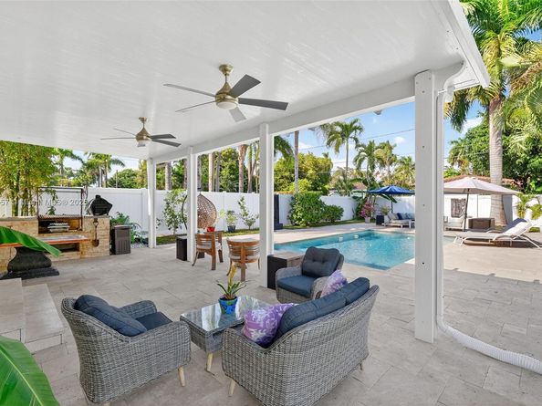 1527 Mayo St, Hollywood FL 33020