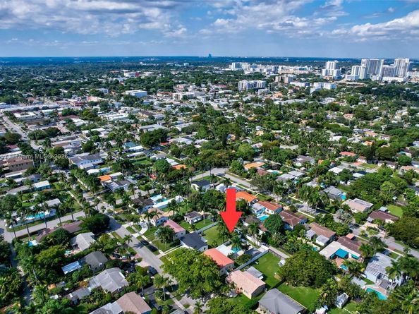 1527 Mayo St, Hollywood FL 33020