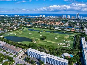 1527 Mayo St, Hollywood FL 33020