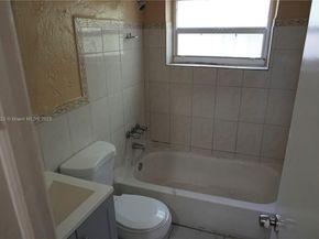 1746 NW 47th Ter, Miami FL 33142