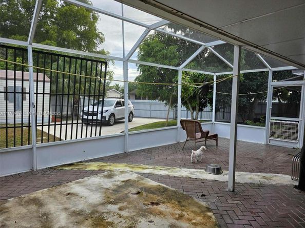 10834 NW 156 Te, Miami FL 33157