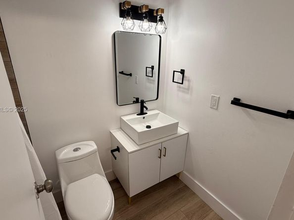 5845 Washington St 65, Hollywood FL 33023