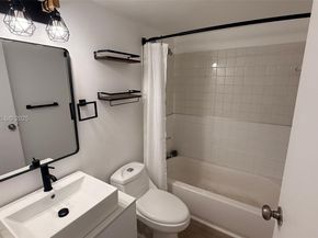 5845 Washington St 65, Hollywood FL 33023