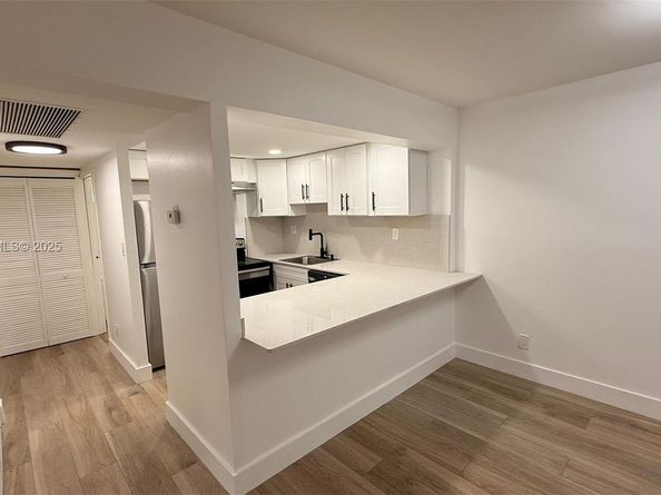 5845 Washington St 65, Hollywood FL 33023