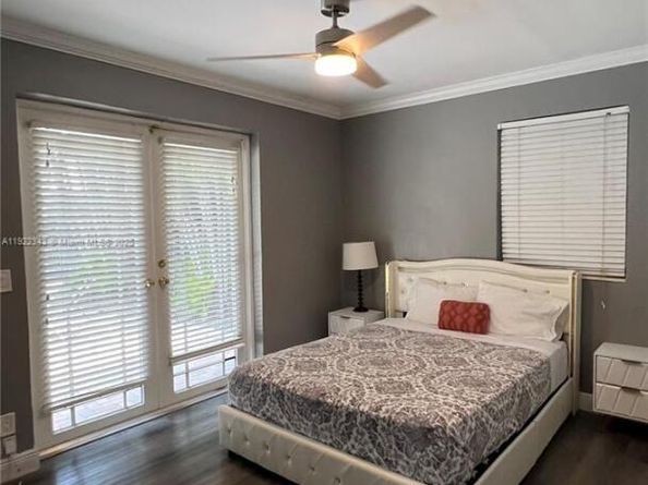 1401 NE 14th Ct, Fort Lauderdale FL 33304