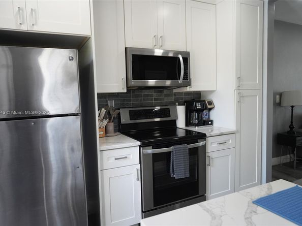 1401 NE 14th Ct, Fort Lauderdale FL 33304