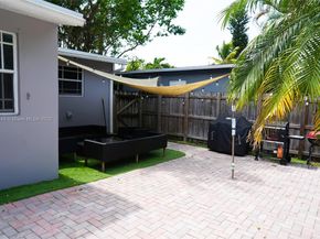1401 NE 14th Ct, Fort Lauderdale FL 33304