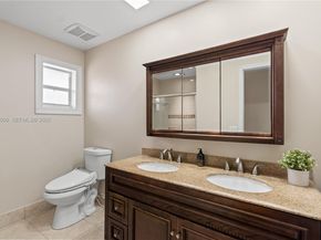 13520 SW 97th St, Miami FL 33186