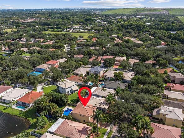 4401 NW 41st Pl, Coconut Creek FL 33073