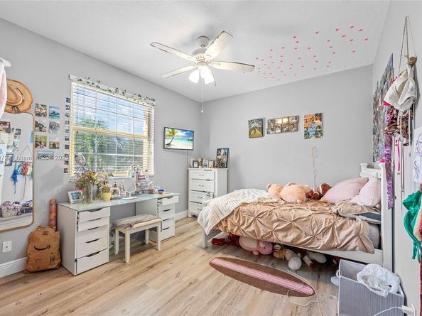 4401 NW 41st Pl, Coconut Creek FL 33073