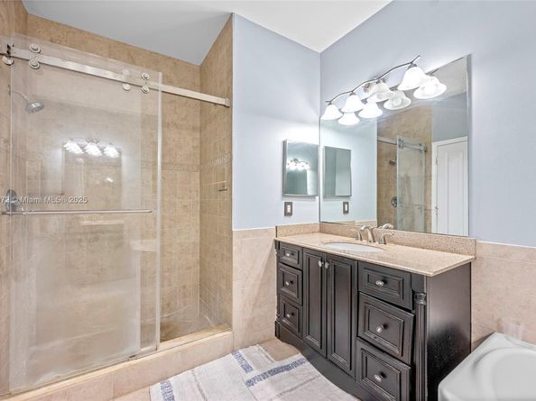 4401 NW 41st Pl, Coconut Creek FL 33073