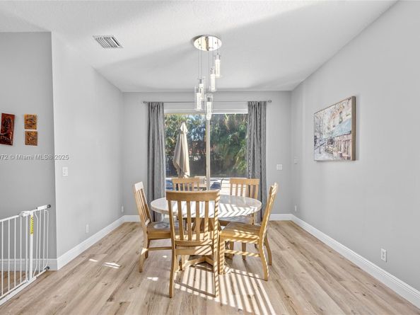 4401 NW 41st Pl, Coconut Creek FL 33073