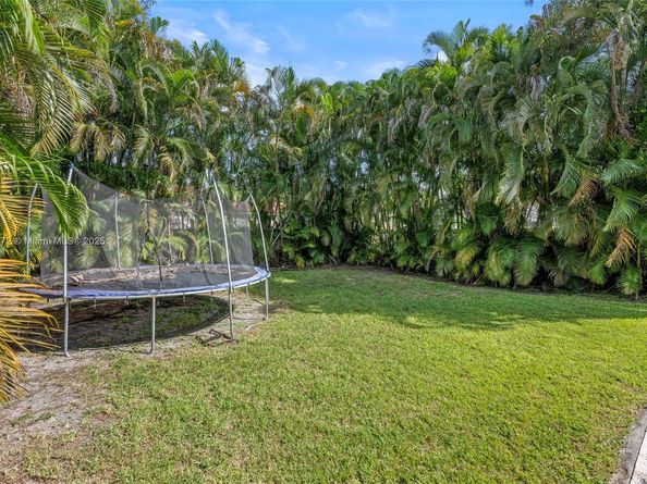 4401 NW 41st Pl, Coconut Creek FL 33073