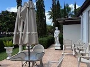 10060 SW 122nd Ave, Miami FL 33186