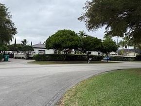 10060 SW 122nd Ave, Miami FL 33186