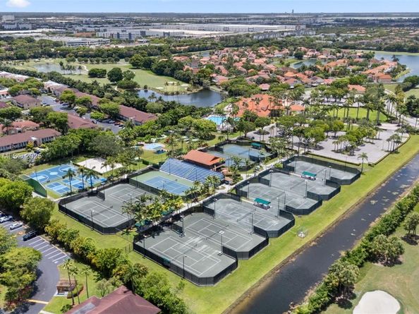 4720 NW 102nd Ave 10821, Doral FL 33178