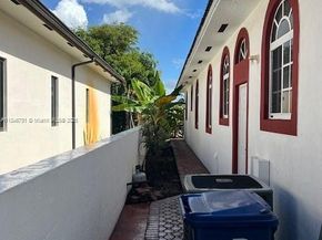 8455 NW 169th Ter, Miami Lakes FL 33016