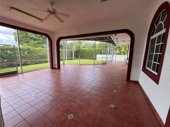 8455 NW 169th Ter, Miami Lakes FL 33016