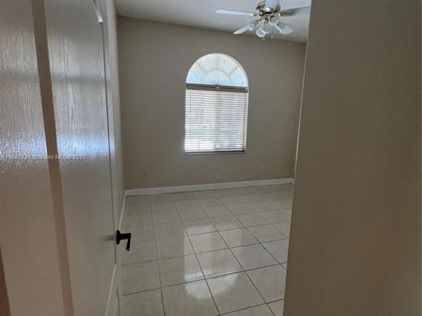 8455 NW 169th Ter, Miami Lakes FL 33016
