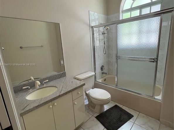 8455 NW 169th Ter, Miami Lakes FL 33016