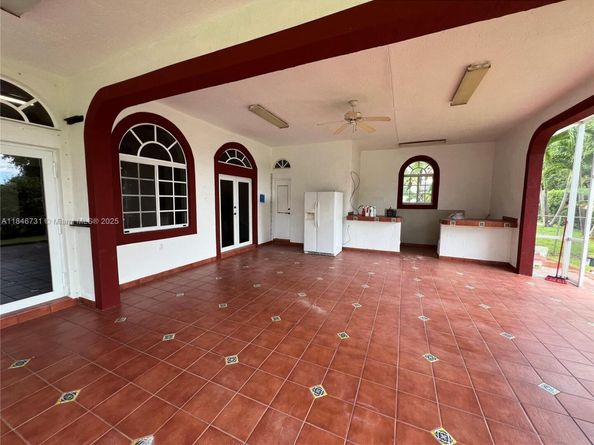8455 NW 169th Ter, Miami Lakes FL 33016