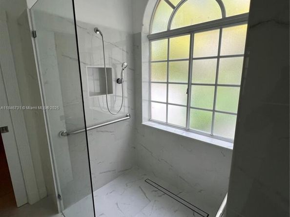 8455 NW 169th Ter, Miami Lakes FL 33016