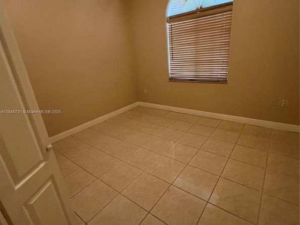 8455 NW 169th Ter, Miami Lakes FL 33016