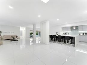 400 SW 24th Rd, Miami FL 33129