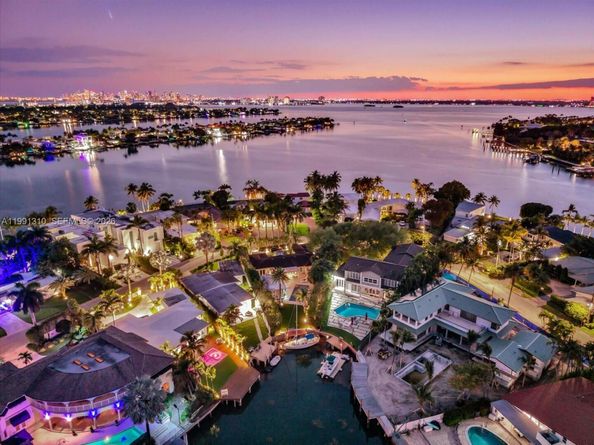 1277 Biscaya Dr, Surfside FL 33154
