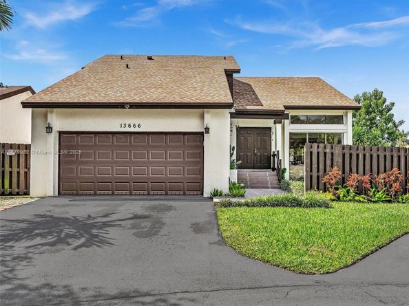 13666 SW 116th Ln, Miami FL 33186