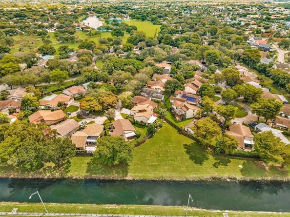 13666 SW 116th Ln, Miami FL 33186