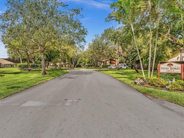 13666 SW 116th Ln, Miami FL 33186