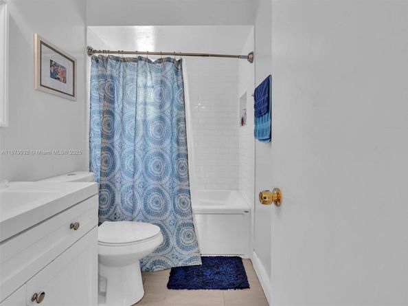 13666 SW 116th Ln, Miami FL 33186